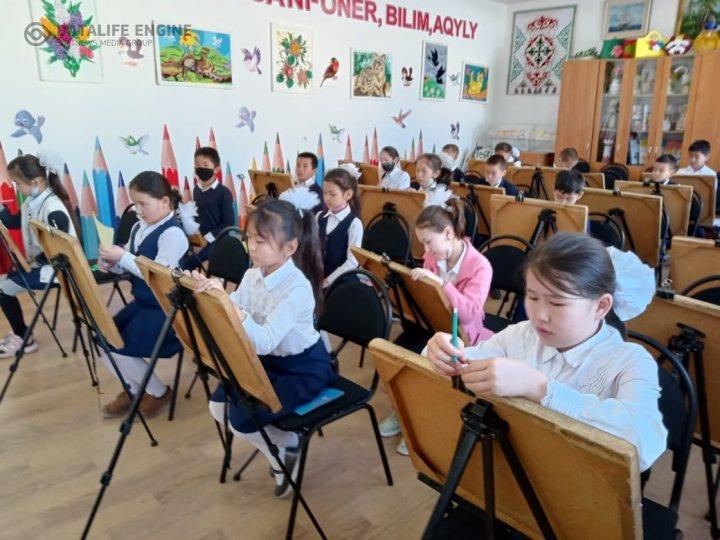 12-сәуір ғарышкерлер күніне орай  сурет байқауы