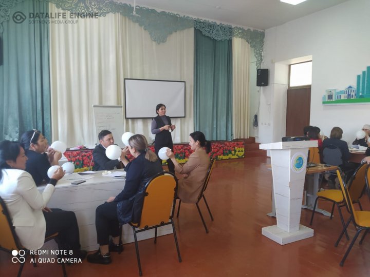 "Тәрбиенің қазіргі беталысы және құндылықтар жүйесі" тақырыбында сынып жетекшілер отырысы