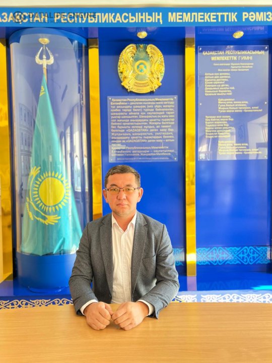 Директордың ақпараттық ісі жөніндегі орынбасары